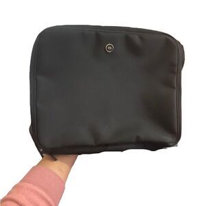 Victoria’s Secret 3 Trio Hanging Travel Bag Toiletry Kit